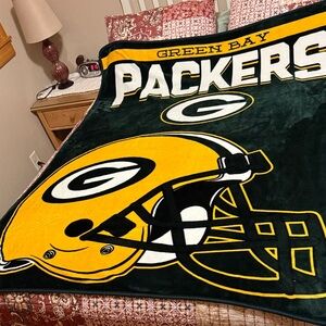 Green Bay Packers Fleece Blanket - Green and Yellow